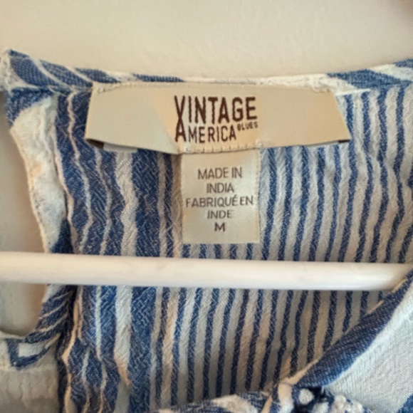 Vintage America- Shoulder cut out top - Picture 4 of 4